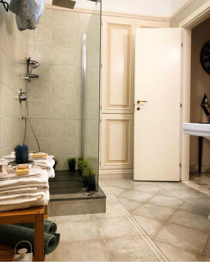 Bed and Breakfast Artis Domus Neapol Zewnętrze zdjęcie