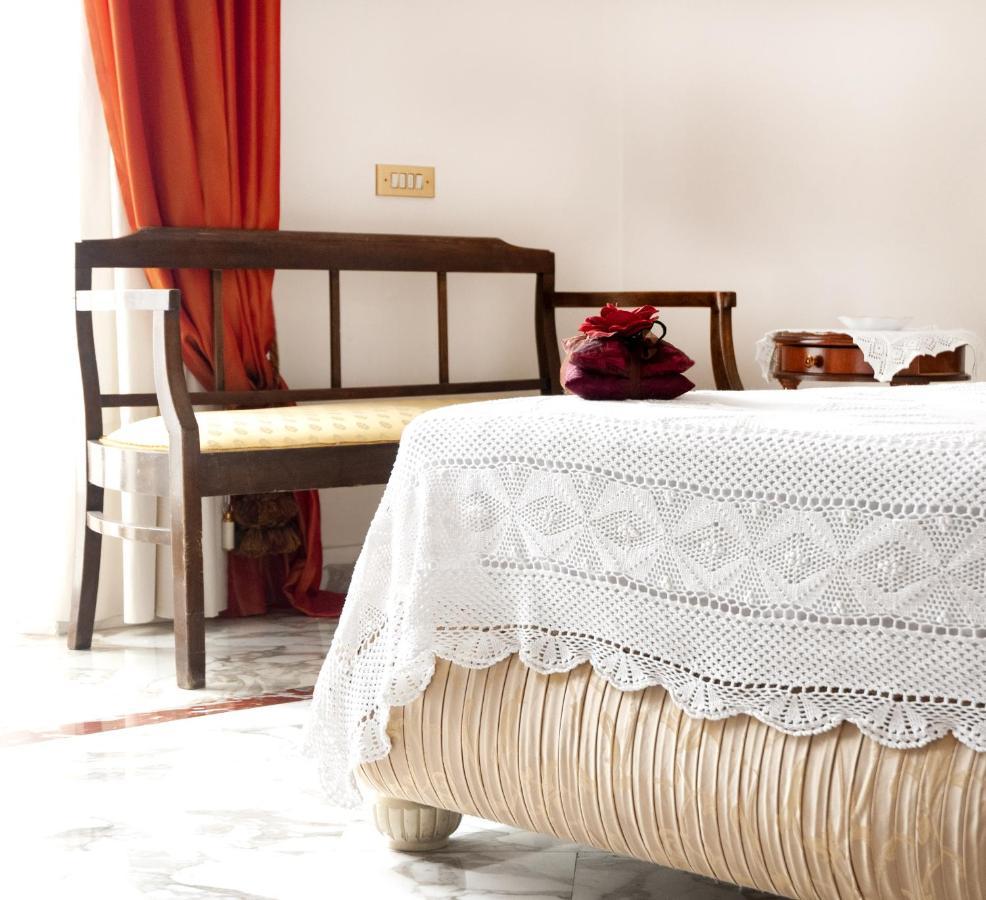 Bed and Breakfast Artis Domus Neapol Zewnętrze zdjęcie